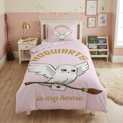 Aymax Parure de lit réversible Harry Potter Hedwige la Chouette -Hogwarts is my home- Rosa 140 cm x 200 cm Aymax Parure de lit réversible Harry Potter Hedwige la Chouette -Hogwarts is my home- Rosa 140 cm x 200 cm