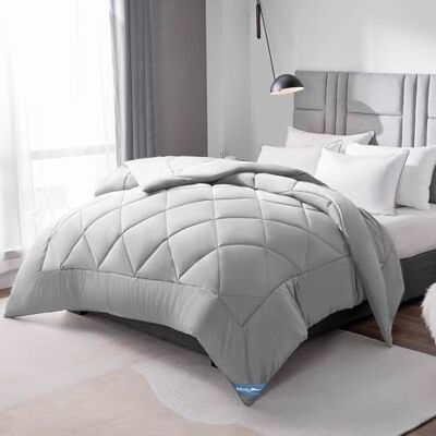 WAVVE Edredão Acolchoado 220x240 cm, Edredom Cama 135/150 / 160, Enchimento Nórdico 300 gr/m² em 100% Microfibra (240x220 cm, Cinza Claro) WAVVE Edredão Acolchoado 220x240 cm, Edredom Cama 135/150 / 160, Enchimento Nórdico 300 gr/m² em 100% Microfibra (240x220 cm, Cinza Claro)