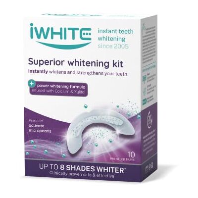 iWhite Kit Superior de branqueamento dentário profissional 10 moldes até 8 tons mais claros. Branqueia e Restaura o esmalte aprovado clinicamente Microperlas, cálcio e Xilitol iWhite Kit Superior de branqueamento dentário profissional 10 moldes até 8 tons mais claros. Branqueia e Restaura o esmalte aprovado clinicamente Microperlas, cálcio e Xilitol