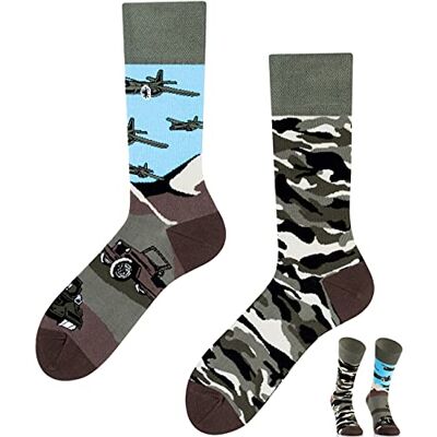 TODO Color Meias divertidas com design – Land of Tanks Tank – meias multicoloridas loucas para homens e crianças, Land Of Tanks. TODO Color Meias divertidas com design – Land of Tanks Tank – meias multicoloridas loucas para homens e crianças, Land Of Tanks.