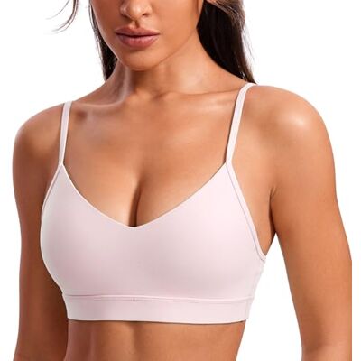 CRZ YOGA Butterluxe Sutiã Desportivo com Decote em V para Mulher Ajustável Acolchoado de Ioga, Rosa morango CRZ YOGA Butterluxe Sutiã Desportivo com Decote em V para Mulher Ajustável Acolchoado de Ioga, Rosa morango