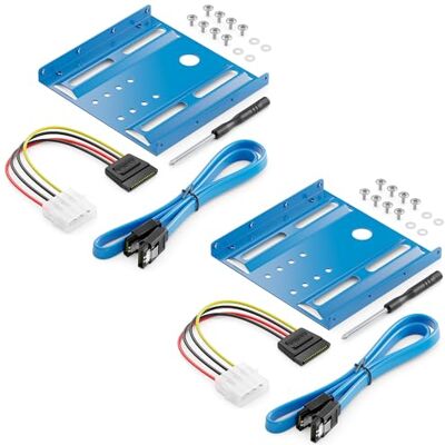 deleyCON 2 x Estrutura de montagem para discos rígidos de 2,5 SSD a 3,5 adaptador, estrutura removível, suporte de montagem em trilhos de inclinação. Parafusos adaptador de corrente cabo SATA e chave de fenda azul deleyCON 2 x Estrutura de montagem para discos rígidos de 2,5 SSD a 3,5 adaptador, estrutura removível, suporte de montagem em trilhos de inclinação. Parafusos adaptador de corrente cabo SATA e chave de fenda azul