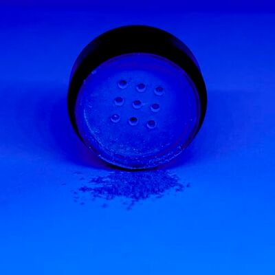 Stargazer Eye Dust Fórmula vegana e sem parabenos que brilha sob a luz ultravioleta, azul neon, 1 unidade Stargazer Eye Dust Fórmula vegana e sem parabenos que brilha sob a luz ultravioleta, azul neon, 1 unidade
