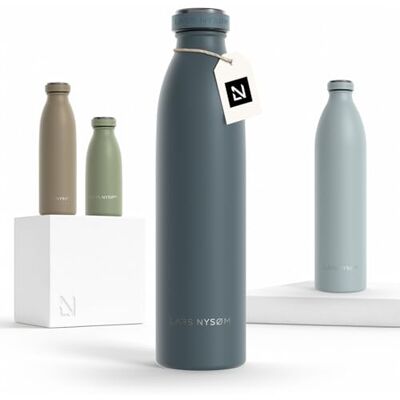 LARS NYSØM Garrafa de Aço Inoxidável Garrafa isolada 750 ml Cantimplora de 750 ml à prova de fugas para desporto, bicicleta, cão (Azul Pedra, 750ml) LARS NYSØM Garrafa de Aço Inoxidável Garrafa isolada 750 ml Cantimplora de 750 ml à prova de fugas para desporto, bicicleta, cão (Azul Pedra, 750ml)