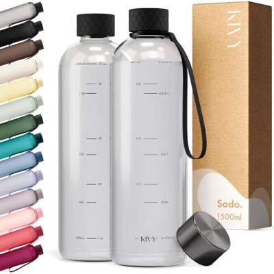KIVY Garrafa de água Tritan de 2.ª geração (preto transparente, 50 onças) Adapta-se a mochila e porta-copos para viagens, desportos, escola. Garrafa de água grande com medidas. Garrafas de água de KIVY Garrafa de água Tritan de 2.ª geração (preto transparente, 50 onças) Adapta-se a mochila e porta-copos para viagens, desportos, escola. Garrafa de água grande com medidas. Garrafas de água de