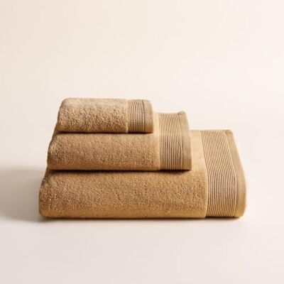 BOHEME Conjunto de 3 toalhas Harmony mostarda com toalha de banho grande Inclui 1 (30 x 50 cm), 1 (50 x 100 cm) e 1 (100 x 150 cm). 100% algodão zero Twist 600 g/m². Macio e absorvente. BOHEME Conjunto de 3 toalhas Harmony mostarda com toalha de banho grande Inclui 1 (30 x 50 cm), 1 (50 x 100 cm) e 1 (100 x 150 cm). 100% algodão zero Twist 600 g/m². Macio e absorvente.