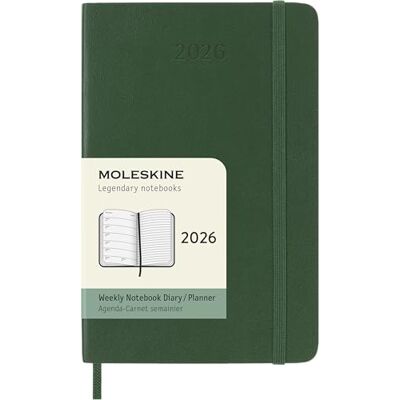 Moleskine Agenda semanal, agenda semanal 2026 12 meses com espaço para notas, com capa mole e fecho elástico, formato de bolso 9x14 cm, cor verde mirto Moleskine Agenda semanal, agenda semanal 2026 12 meses com espaço para notas, com capa mole e fecho elástico, formato de bolso 9x14 cm, cor verde mirto