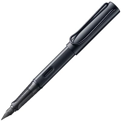 Lamy AL-star black Caneta de tinta permanente com empunhadura ergonômica e ponta de aço preto tamanho M corpo de alumínio leve inclui cartucho T 10 azul Para canhotos Lamy AL-star black Caneta de tinta permanente com empunhadura ergonômica e ponta de aço preto tamanho M corpo de alumínio leve inclui cartucho T 10 azul Para canhotos