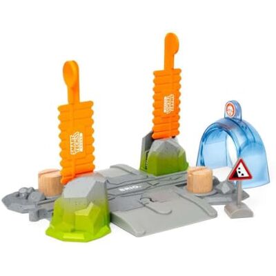 Brio WORLD Cruzamento de perigo Smart Tech Sound, acessórios para circuito de comboio , aplicação, locomotiva e túneis de ação para programar e personalizar os sons e cores, 5 peças, 3+ anos Brio WORLD Cruzamento de perigo Smart Tech Sound, acessórios para circuito de comboio , aplicação, locomotiva e túneis de ação para programar e personalizar os sons e cores, 5 peças, 3+ anos