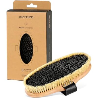 ARTERO Saturno S3 escova para cavalos de cerdas duras de 2,5 e 1,9 cm Coroa dupla, limpeza profunda e superficial numa passada, corpo de bambu com correia, higiene diária, coleção Nature ARTERO Saturno S3 escova para cavalos de cerdas duras de 2,5 e 1,9 cm Coroa dupla, limpeza profunda e superficial numa passada, corpo de bambu com correia, higiene diária, coleção Nature