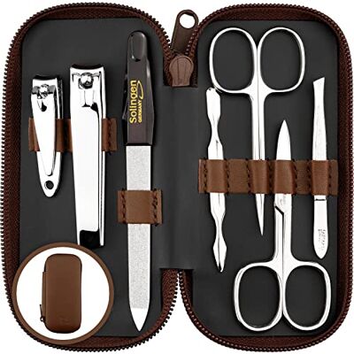 marQus Conjunto de manicure para homem e mulher com 7 peças em aço polido fabricado na Alemanha Vencedor de comparação (melhor relação qualidade-preço) Inclui estojo de couro genuíno marQus Conjunto de manicure para homem e mulher com 7 peças em aço polido fabricado na Alemanha Vencedor de comparação (melhor relação qualidade-preço) Inclui estojo de couro genuíno