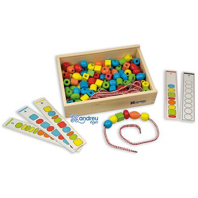 Jogo Andreutoys Formas p/ Enfiar + 10 Cordoes + 10 Modelos Caixa de 150 Unidades Sortidas Jogo Andreutoys Formas p/ Enfiar + 10 Cordoes + 10 Modelos Caixa de 150 Unidades Sortidas