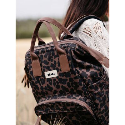 Mochila muda-fraldas Wellington, da BEABA castanho estampado Mochila muda-fraldas Wellington, da BEABA castanho estampado