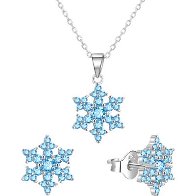Agato Set de bijuterii din argint Fulgi de nea cu pietre de zircon albastre AGT-SET02LB (lănțișor, pandantiv, cercei) Agato Set de bijuterii din argint Fulgi de nea cu pietre de zircon albastre AGT-SET02LB (lănțișor, pandantiv, cercei)