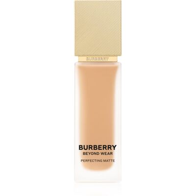 Burberry Beyond Wear Perfecting Matte Foundation machiaj lichid cu un finisaj mat culoare Medium Warm 70 30 ml Burberry Beyond Wear Perfecting Matte Foundation machiaj lichid cu un finisaj mat culoare Medium Warm 70 30 ml