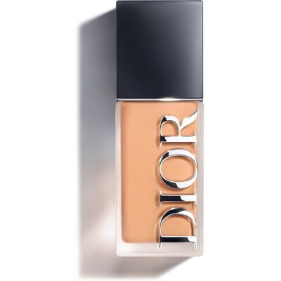 Christian Dior Dior Forever Skin Wear machiaj matifiant de lungă durată SPF 20 culoare 3 Warm 30 ml Christian Dior Dior Forever Skin Wear machiaj matifiant de lungă durată SPF 20 culoare 3 Warm 30 ml