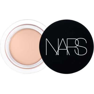 NARS Soft Matte Complete Concealer corector mat acoperire completa culoare HONEY 6.2 g NARS Soft Matte Complete Concealer corector mat acoperire completa culoare HONEY 6.2 g