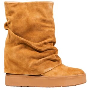 Cizme de zăpadă din piele întoarsă pentru femei Guess maro 38 female Cizme de zăpadă din piele întoarsă pentru femei Guess maro 38 female