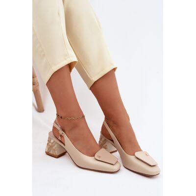Pantofi din piele cu decorațiuni Artiker crem 38 female Pantofi din piele cu decorațiuni Artiker crem 38 female
