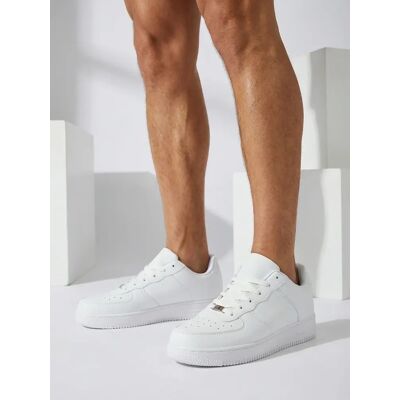 Adidasi sport barbati Resti Attas alb 40 male Adidasi sport barbati Resti Attas alb 40 male