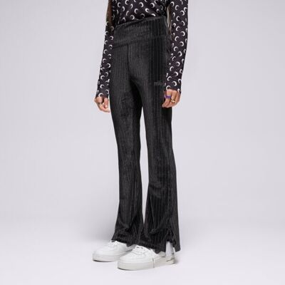 Nike Pantaloni G Nsw Tght Flare Cozy Rib Girl 147-158 Nike Pantaloni G Nsw Tght Flare Cozy Rib Girl 147-158