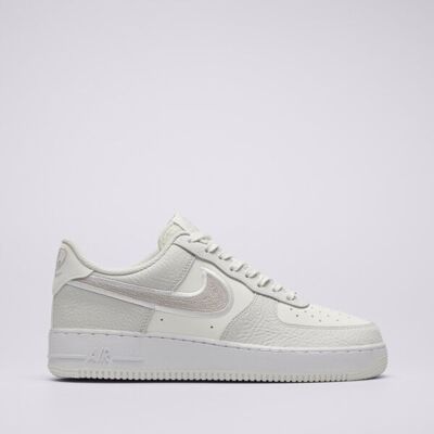 Nike Air Force 1 '07 Lv8 44;44,5;45,5;42,5 Nike Air Force 1 '07 Lv8 44;44,5;45,5;42,5