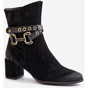 Botine Din Suede Pentru Femei Cu Toc Și Curea Decorativă Maciejka Negre 06679-01 39 Botine Din Suede Pentru Femei Cu Toc Și Curea Decorativă Maciejka Negre 06679-01 39