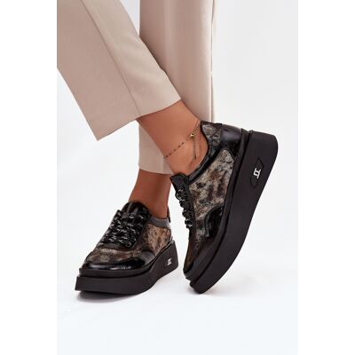 Pantofi din piele cu șireturi pentru damă pe platformă Artiker 57C2042 Negru-auriu 38 Pantofi din piele cu șireturi pentru damă pe platformă Artiker 57C2042 Negru-auriu 38
