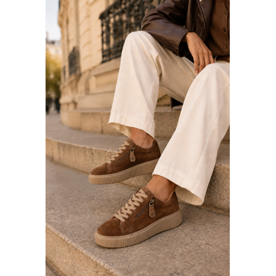 Evento Adidași pentru femei din piele de nubuk natural cu platformă maro Corisa 36 Evento Adidași pentru femei din piele de nubuk natural cu platformă maro Corisa 36