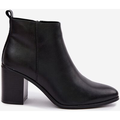 Botine din piele de velur pentru femei cu toc, izolate Sergio Leone BT-49-S Negru 40 Botine din piele de velur pentru femei cu toc, izolate Sergio Leone BT-49-S Negru 40