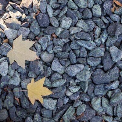 PIATRAONLINE Pebbles Marmura Verde, 1-2 cm Sac 20 kg PIATRAONLINE Pebbles Marmura Verde, 1-2 cm Sac 20 kg