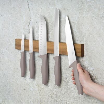 Set 5 cutite cu suport magnetic Berlinger Haus, Taupe, inox/lemn, taupe mat/natur Set 5 cutite cu suport magnetic Berlinger Haus, Taupe, inox/lemn, taupe mat/natur