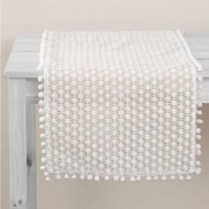 Traversa de masa Lovely dot, Ambition, 40x150 cm, poliester, alb Traversa de masa Lovely dot, Ambition, 40x150 cm, poliester, alb