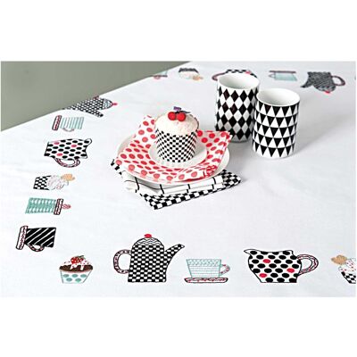 Rico Design Set pentru broderie față de masă 95x95cm cu motiv cafea și tort - 1 ansamblu Rico Design Set pentru broderie față de masă 95x95cm cu motiv cafea și tort - 1 ansamblu
