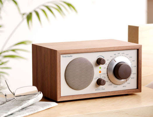 Tivoli Model One Walnut Tivoli Model One Walnut