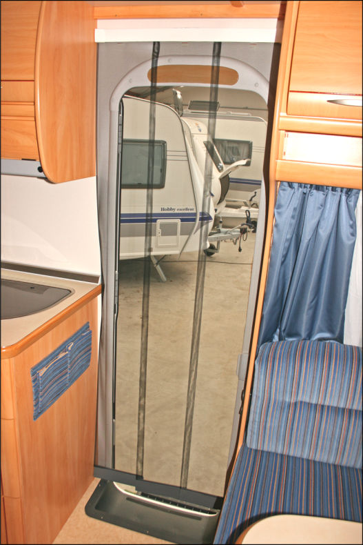 Schellenberg Myggdraperi till husvagn och husbil 220 x 95 cm Schellenberg Myggdraperi till husvagn och husbil 220 x 95 cm