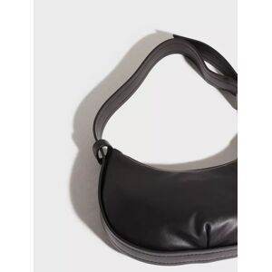 Calvin Klein - Handväskor - Black - Crescent Mini Pu - Väskor - Handbags Onesize Black female