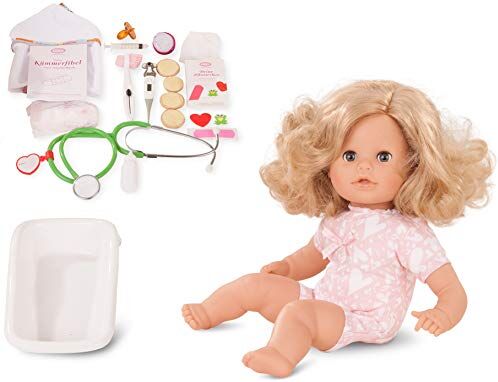Götz 1816063 Mysig Aquini som läkare baddocka – docka med blont hår, blå sovögon i ett 47-delat set – 33 cm babyshower Götz 1816063 Mysig Aquini som läkare baddocka – docka med blont hår, blå sovögon i ett 47-delat set – 33 cm babyshower