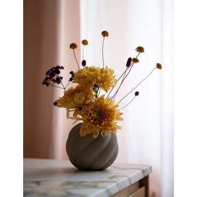 Cooee Design Twist Ball Vase H:12CM SAND H:12CM Cooee Design Twist Ball Vase H:12CM SAND H:12CM