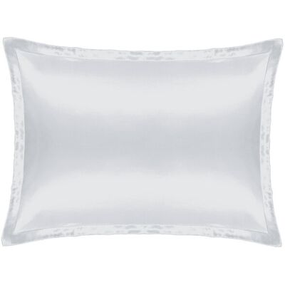 Cloud & Glow Silk Pillowcase Silver ONE SIZE SILVER ONE SIZE Cloud & Glow Silk Pillowcase Silver ONE SIZE SILVER ONE SIZE