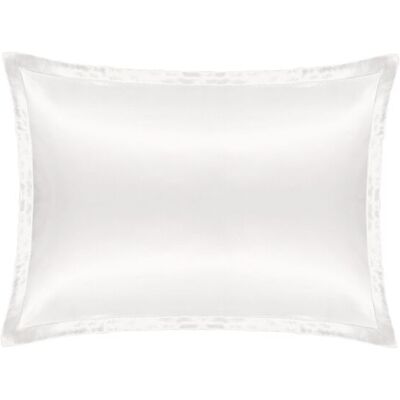Cloud & Glow Silk Pillowcase White 50X60CM CREME WHITE 50X60CM Cloud & Glow Silk Pillowcase White 50X60CM CREME WHITE 50X60CM
