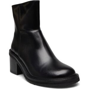 ANGULUS Bootie - Block Heel - With Zippe 39 1835/001 BLACK/BLACK 39 ANGULUS Bootie - Block Heel - With Zippe 39 1835/001 BLACK/BLACK 39