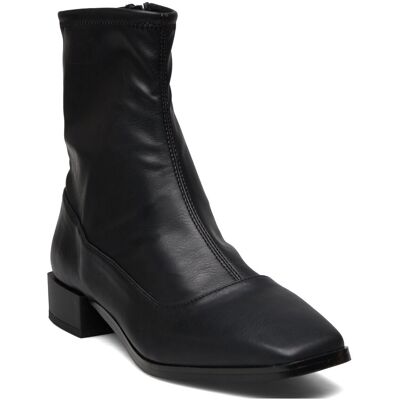 Bianco Biadiana Low Chelsea Boot Geranium Pu 37 BLACK 37 Bianco Biadiana Low Chelsea Boot Geranium Pu 37 BLACK 37