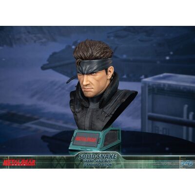 First4Figures Metal Gear Solid (Solid Snake Grand-Scale Bust) RESIN Statue First4Figures Metal Gear Solid (Solid Snake Grand-Scale Bust) RESIN Statue