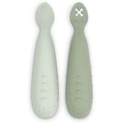 SUAVINEX , Förpackning med 2 förskedar, 1:a åldersskedar i silikon, med strukturerad platt spets, ergonomisk, symmetrisk form, diskmaskinskompatibel +6 månader, grön, 2 enheter SUAVINEX , Förpackning med 2 förskedar, 1:a åldersskedar i silikon, med strukturerad platt spets, ergonomisk, symmetrisk form, diskmaskinskompatibel +6 månader, grön, 2 enheter