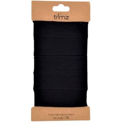 Trimz Enkelt fiskbensmönster bomullsband, svart, 25 mm x 5 m Trimz Enkelt fiskbensmönster bomullsband, svart, 25 mm x 5 m