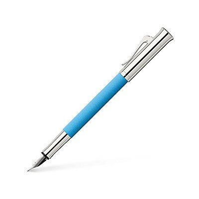 Graf von Faber-Castell Guilloche reservoarpenna tunna av högklassig harts med en handgjord 18 karat guld iridium spets i blått – F spets storlek 145281 Graf von Faber-Castell Guilloche reservoarpenna tunna av högklassig harts med en handgjord 18 karat guld iridium spets i blått – F spets storlek 145281