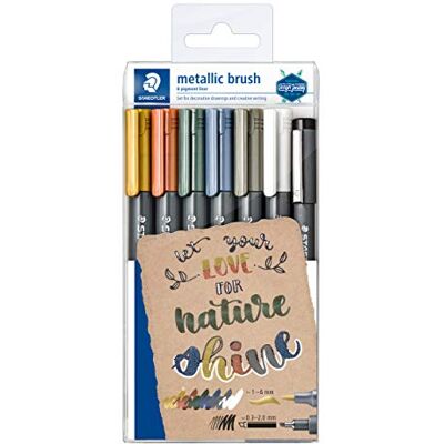 STAEDTLER 8321 Metallic Brush – 7-pack, 1–6 mm, penselspets Penselspets för ljust och mörkt, avtorkningsbara – markörer och tuschpennor – art.nr. 8321 TB7 STAEDTLER 8321 Metallic Brush – 7-pack, 1–6 mm, penselspets Penselspets för ljust och mörkt, avtorkningsbara – markörer och tuschpennor – art.nr. 8321 TB7