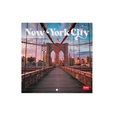 LEGAMI Väggkalender 2027, New York, liten väggkalender, 12 månader och årsplanerare, 6 språk, utrymme för anteckningar, stjärntecken, internationella helgdagar, 18 x 18 cm LEGAMI Väggkalender 2027, New York, liten väggkalender, 12 månader och årsplanerare, 6 språk, utrymme för anteckningar, stjärntecken, internationella helgdagar, 18 x 18 cm