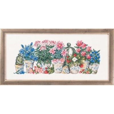Permin korsstygn broderiförpackning rosa/blå blommor, räkningsmönster Permin korsstygn broderiförpackning rosa/blå blommor, räkningsmönster
